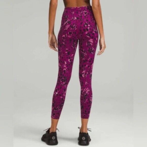 Lululemon Base Pace Crop Athletic Running Tights Leggings Cheetah Camo Sz 6 EUC - Picture 9 of 10